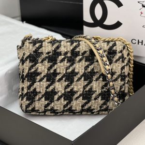 CN 19 LARGE HANDBAG