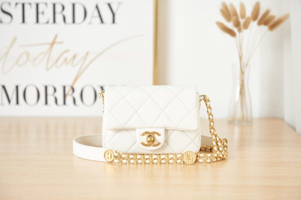 MINI CLASSIC FLAP BAG