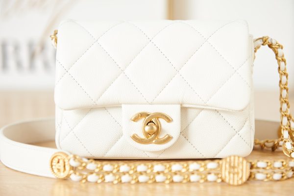 MINI CLASSIC FLAP BAG