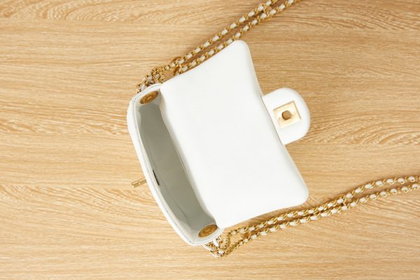 MINI CLASSIC FLAP BAG