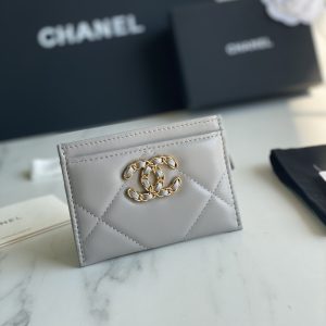 Chanl 19 CARD HOLDER