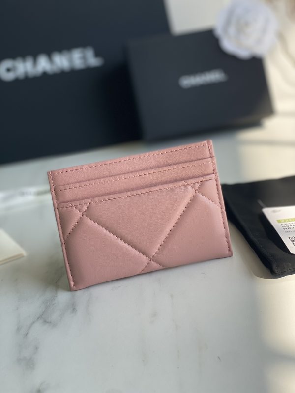 Chanl 19 CARD HOLDER