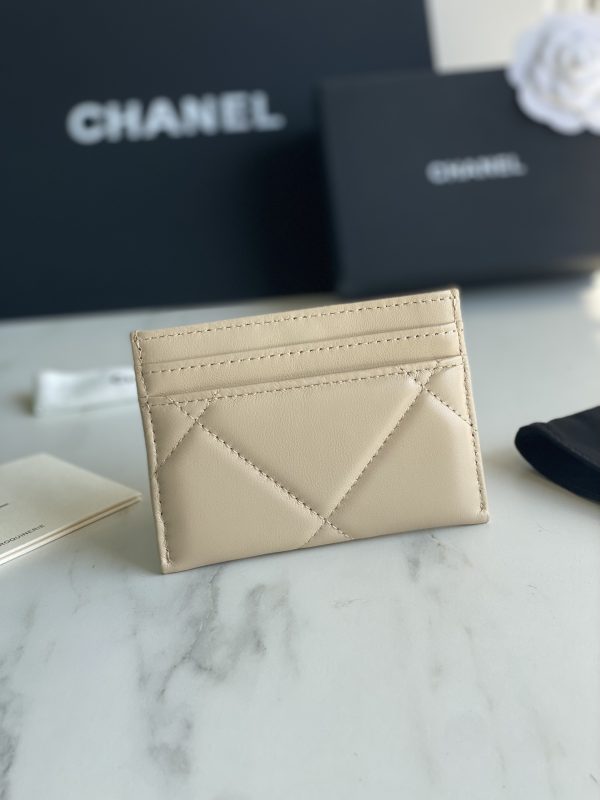 Chanl 19  CARD HOLDER