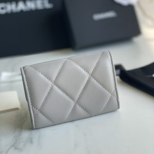 Chanl 19 FLAP CARD HOLDER