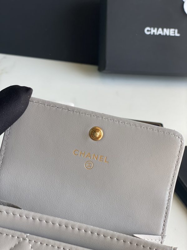 Chanl 19 FLAP CARD HOLDER