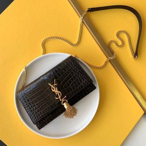 KATE CHAIN WALLET WITH TASSEL IN GRAIN DE POUDRE EMBOSSED LEATHER