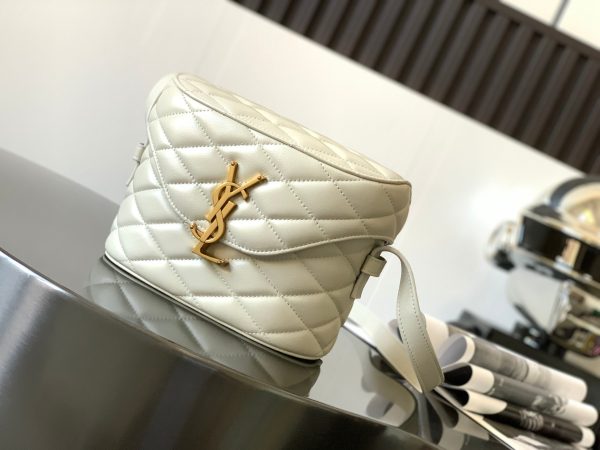 JUNE BOX BAG IN QUILTED PATENT LEATHER