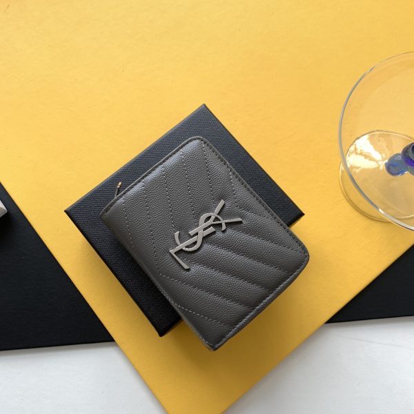 CASSANDRE MATELASSÉ COMPACT ZIP AROUND WALLET IN GRAIN DE POUDRE EMBOSSED LEATHER