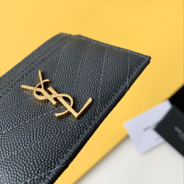 CASSANDRE MATELASSÉ CARD CASE IN GRAIN DE POUDRE EMBOSSED LEATHER