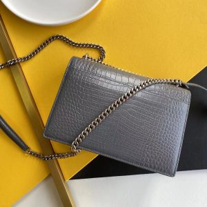 SUNSET MEDIUM CHAIN BAG IN SMOOTH LEATHER