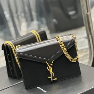 CASSANDRA MEDIUM CHAIN BAG IN MATTE PYTHON