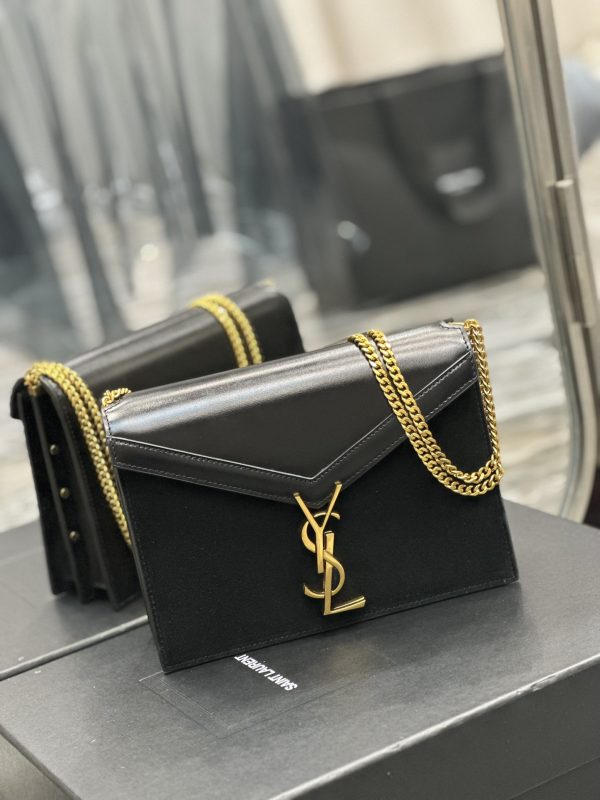 CASSANDRA MEDIUM CHAIN BAG IN MATTE PYTHON