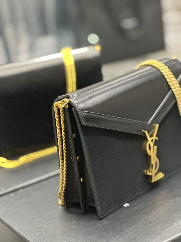 CASSANDRA MEDIUM CHAIN BAG IN MATTE PYTHON