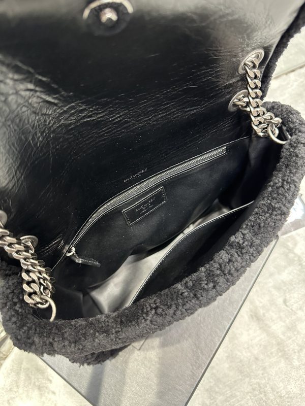 NIKI MEDIUM CHAIN BAG IN CRINKLED VINTAGE LEATHER