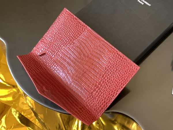 UPTOWN POUCH IN CROCODILE-EMBOSSED SHINY LEATHER