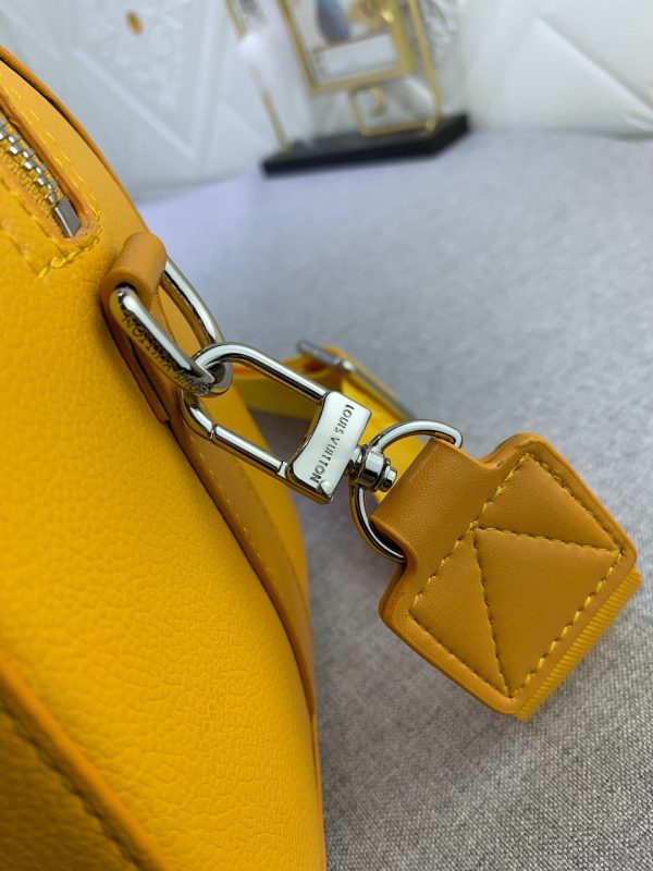 Laveszi Luxury Bags LV 680