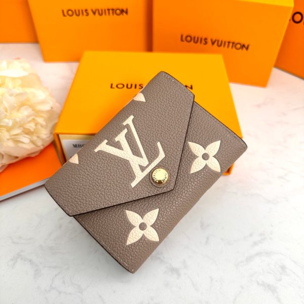 Laveszi Luxury Wallet LV 136