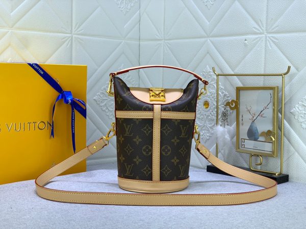 Laveszi Luxury Bags LV 647