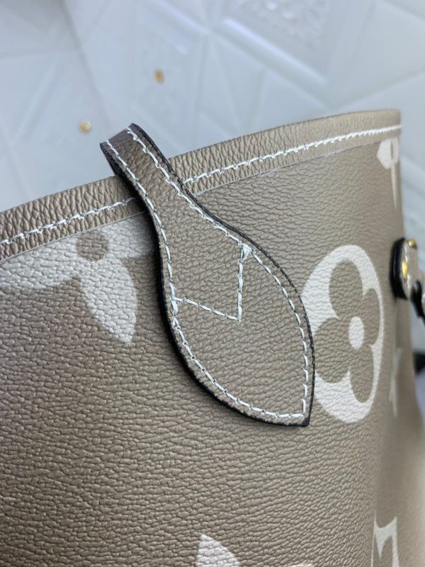 Laveszi Luxury Bags LV 650