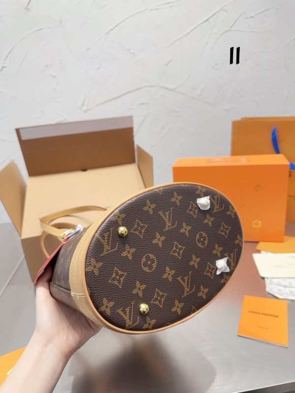 Laveszi Luxury Bags LV 895