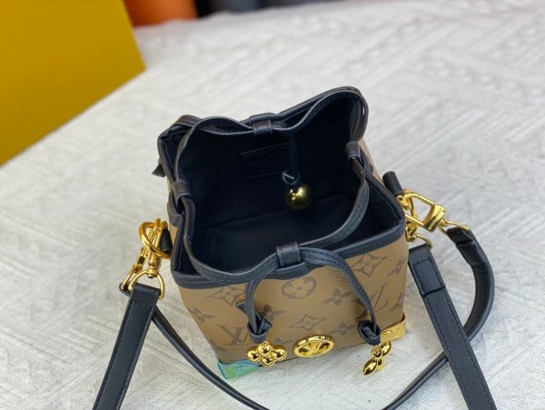 Laveszi Luxury Bags LV 906