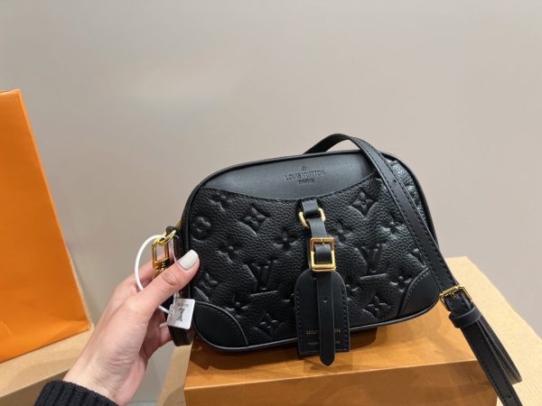 Laveszi Luxury Bags LV 757