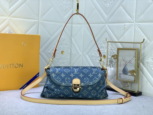 Louis Vuitton Pleaty bag in blue denim