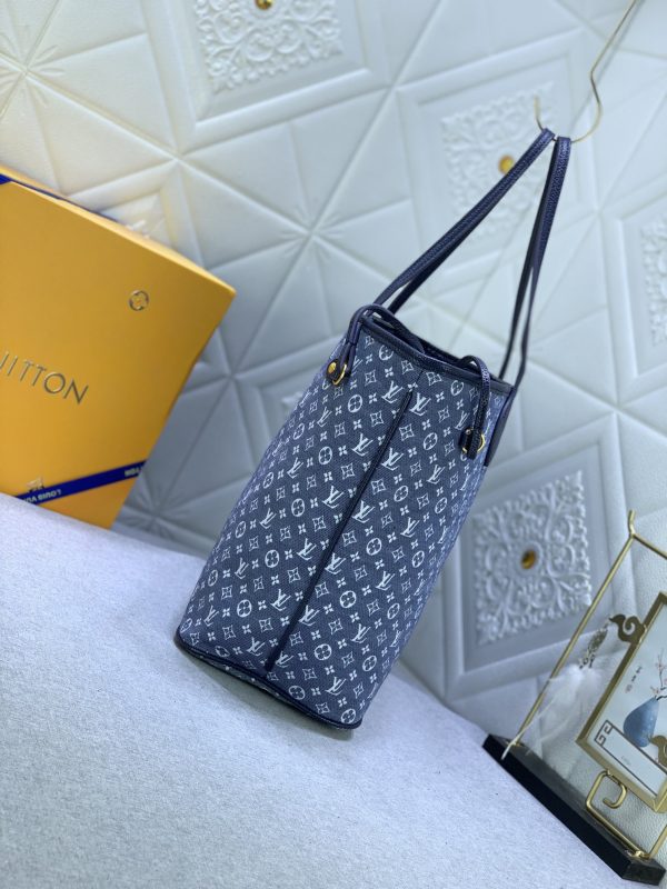 Louis Vuitton Neverfull Classic