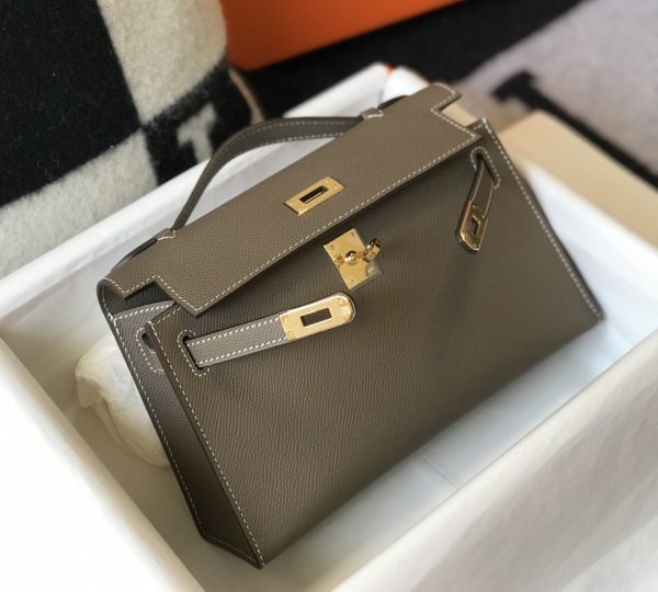 HERMES MINI KELLY POCHETTE GOLD TONED HARDWARE DARK BEIGE 22CM