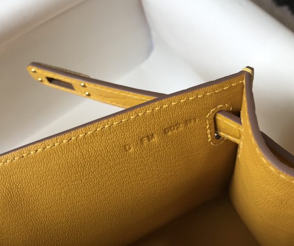 HERMES MINI KELLY POCHETTE CROCODILE GOLD TONED HARDWARE YELLOW 22CM