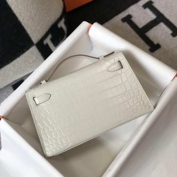 HERMES MINI KELLY POCHETTE CROCODILE GOLD TONED HARDWARE WHITE 22CM