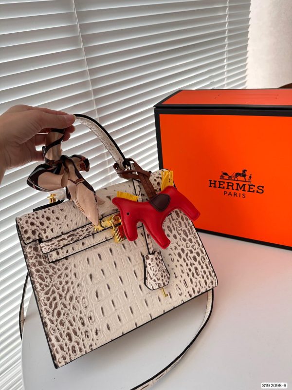 HERMES KELLY BAG CROCODILE LEATHER WHITE 25CM