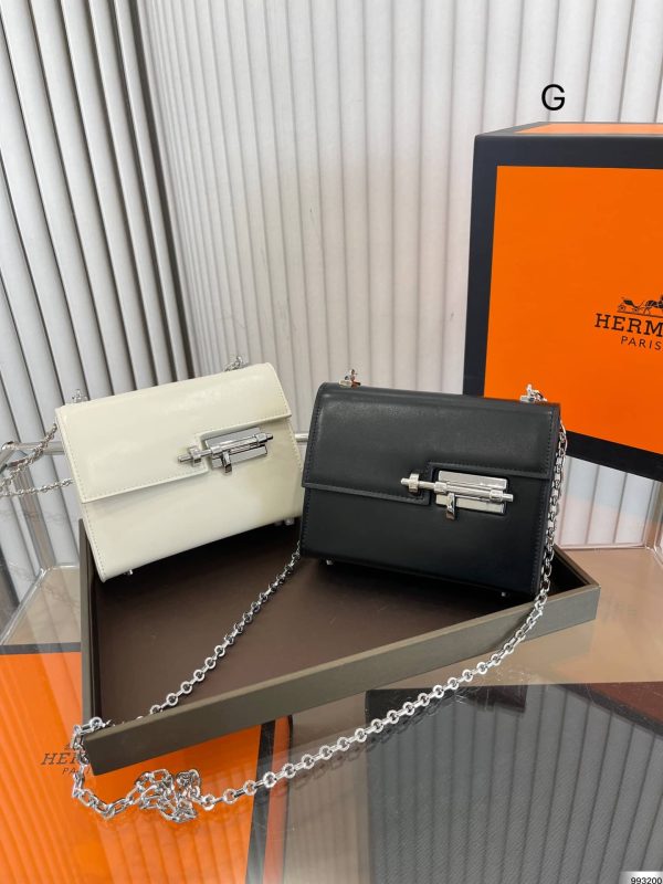 HERMES VERROU CHAIN LOCK MINI BAG WHITE 18CM