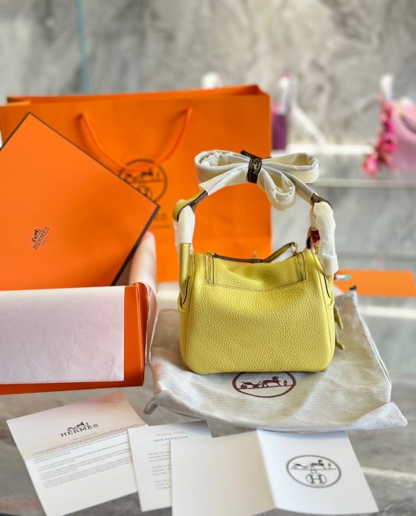 HERMES LINDY MINI BAG YELLOW WITH GOLD HARDWARE 19CM