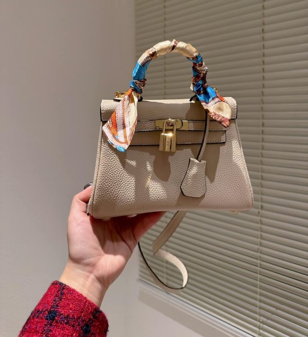 HERMES KELLY TOGO BEIGE 20CM