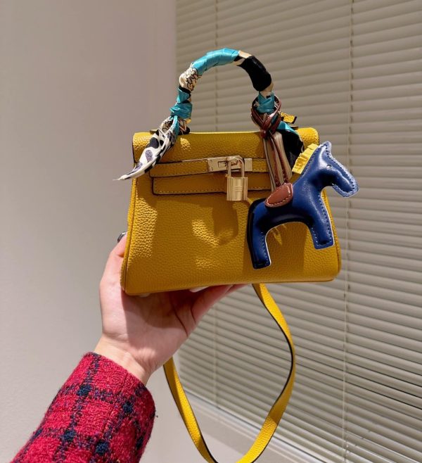 HERMES KELLY TOGO YELLOW 20CM