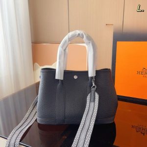 HERMES GARDEN PARTY 30 TOGO BLACK WITH STRAP BLACK 30CM