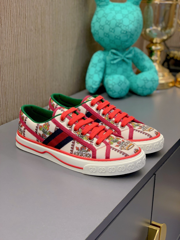 Gucci 1977 canvas shoes for couples