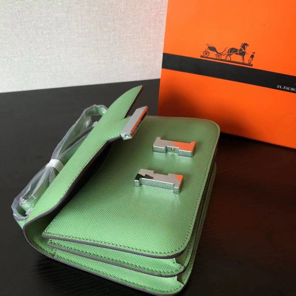 HERMES CONSTANCE EPSOM 3I AVOCADO GREEN CROCODILE & LIZARD BUCKLE 18CM