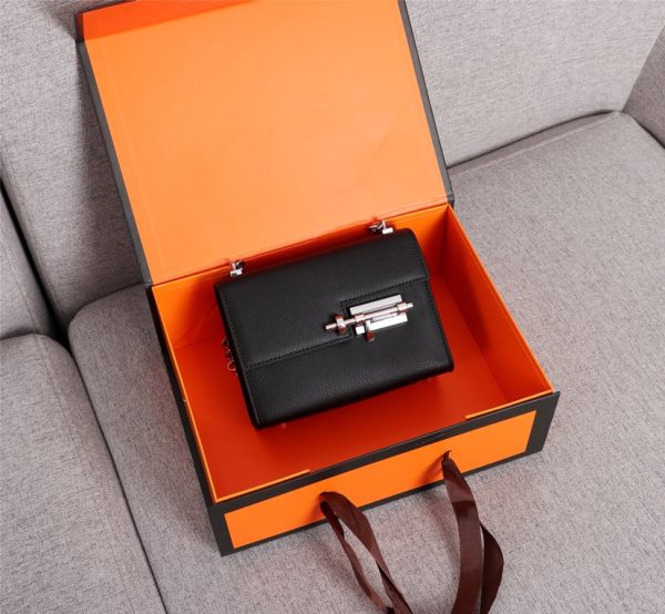 HERMES VERROU CHAINE BAG BLACK 17CM