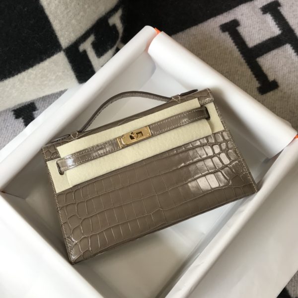 HERMES MINI KELLY POCHETTE CROCODILE GOLD TONED HARDWARE GREY 22CM