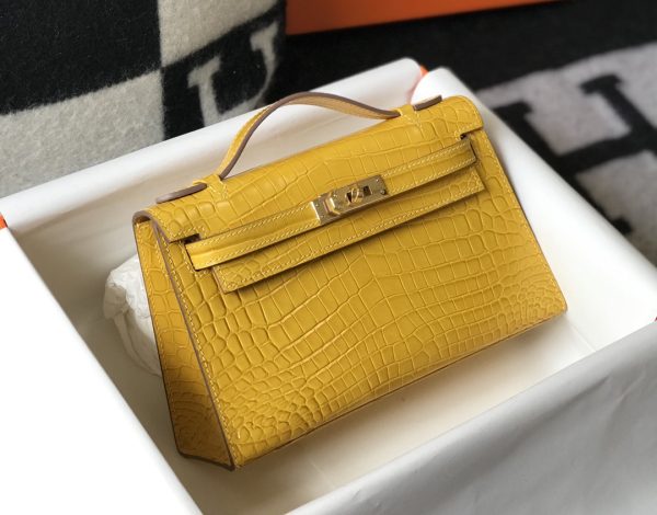 HERMES MINI KELLY POCHETTE CROCODILE GOLD TONED HARDWARE YELLOW 22CM