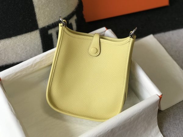 HERMES EVELYNE 16 AMAZONE LEMON YELLOW BAG 16CM