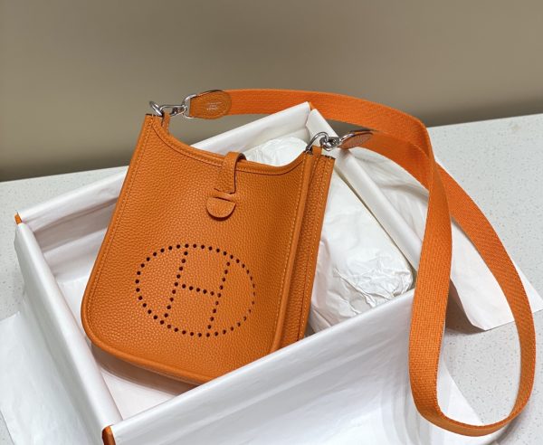 HERMES EVELYNE 16 AMAZONE ORANGE BAG 16CM