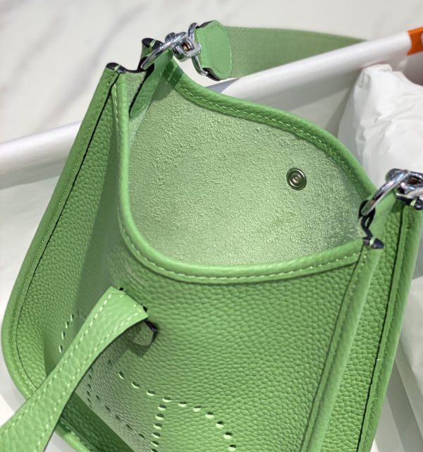 HERMES EVELYNE 16 AMAZONE GREEN BAG 16CM