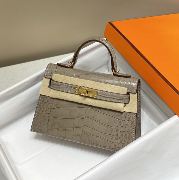 HERMES MINI KELLY CROCODILE GOLD-TONED HARDWARE DARK BEIGE 19CM