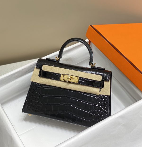 HERMES MINI KELLY CROCODILE GOLD-TONED HARDWARE BLACK 19CM