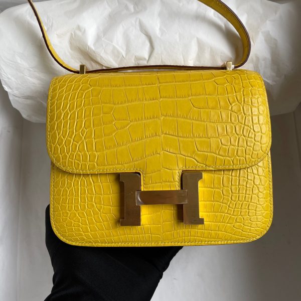 HERMES CONSTANCE ALLIGATOR MATT M9 MARIGOLD YELLOW GOLD HARDWARE 18CM