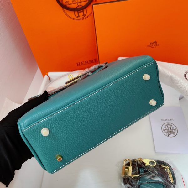 HERMES KELLY SELLIER ROUGE EPSOM GOLD HARDWARE DARK GREEN 28CM