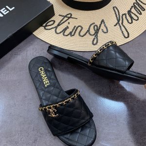 Chanel slipper